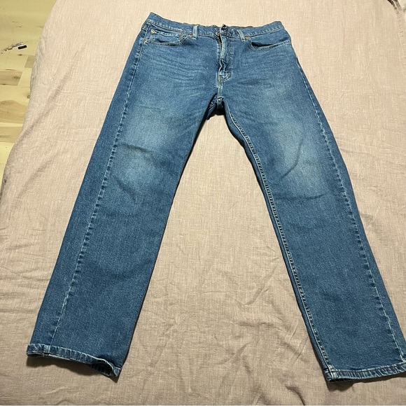 Levi's 505 Blue Straight Jeans Classic Style size 36x32 distressed relaxed fit - Picture 2 of 10